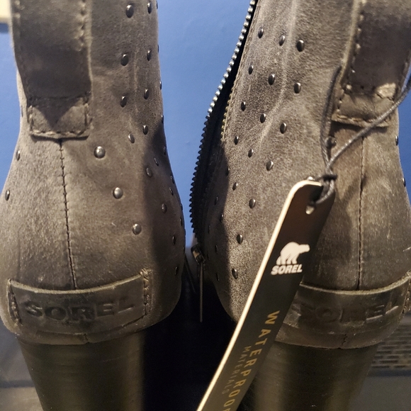 Sorel Joan Uptown Stud Booties - Picture 7 of 10